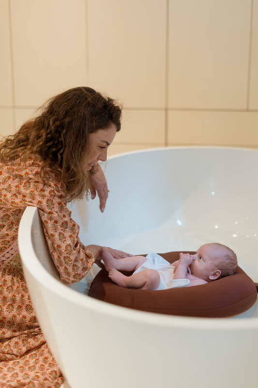 5 ways to make bathing your newborn baby a special activity